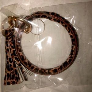 BRAND NEW! Leopard Key Ring/bracelet